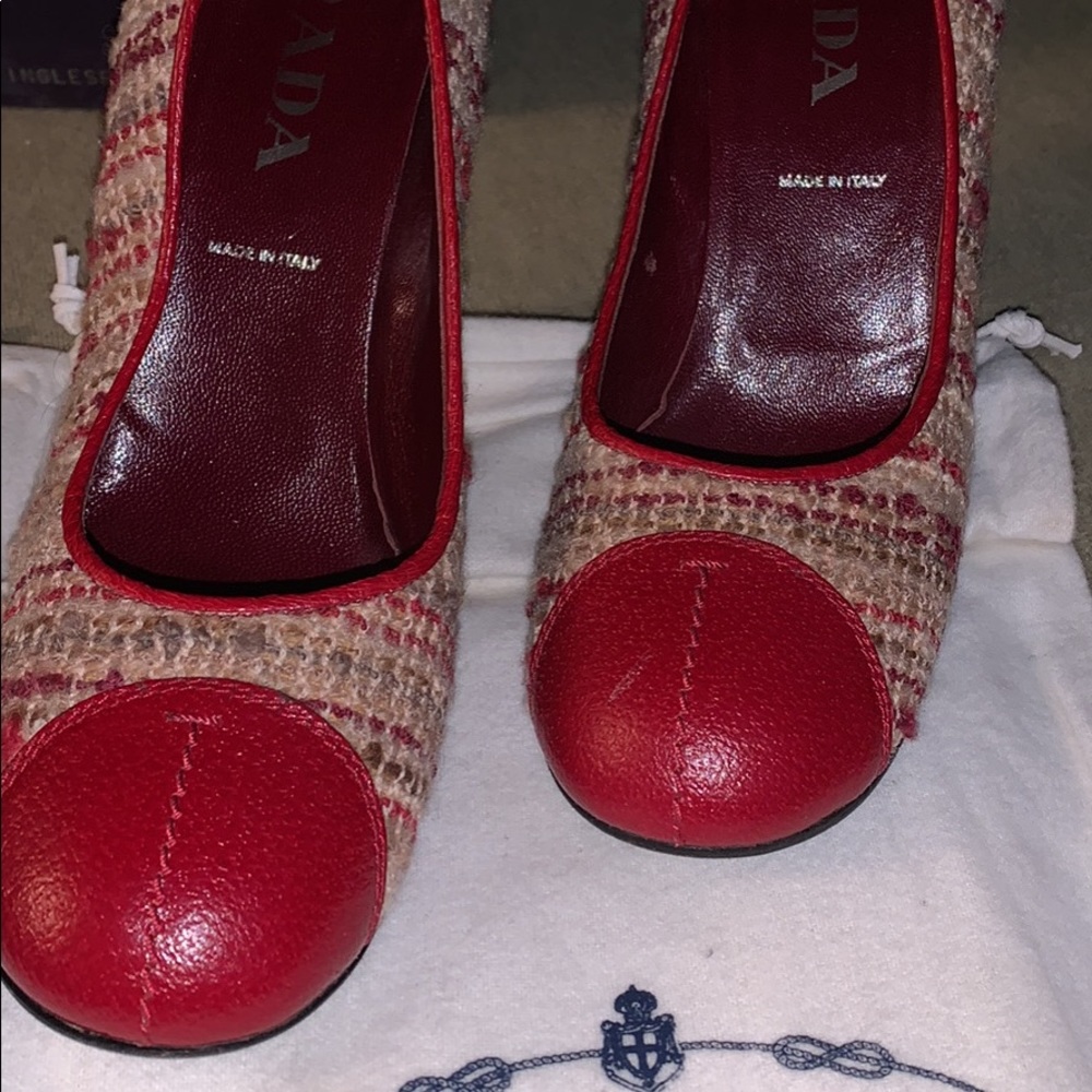 Vintage Prada women’s pumps